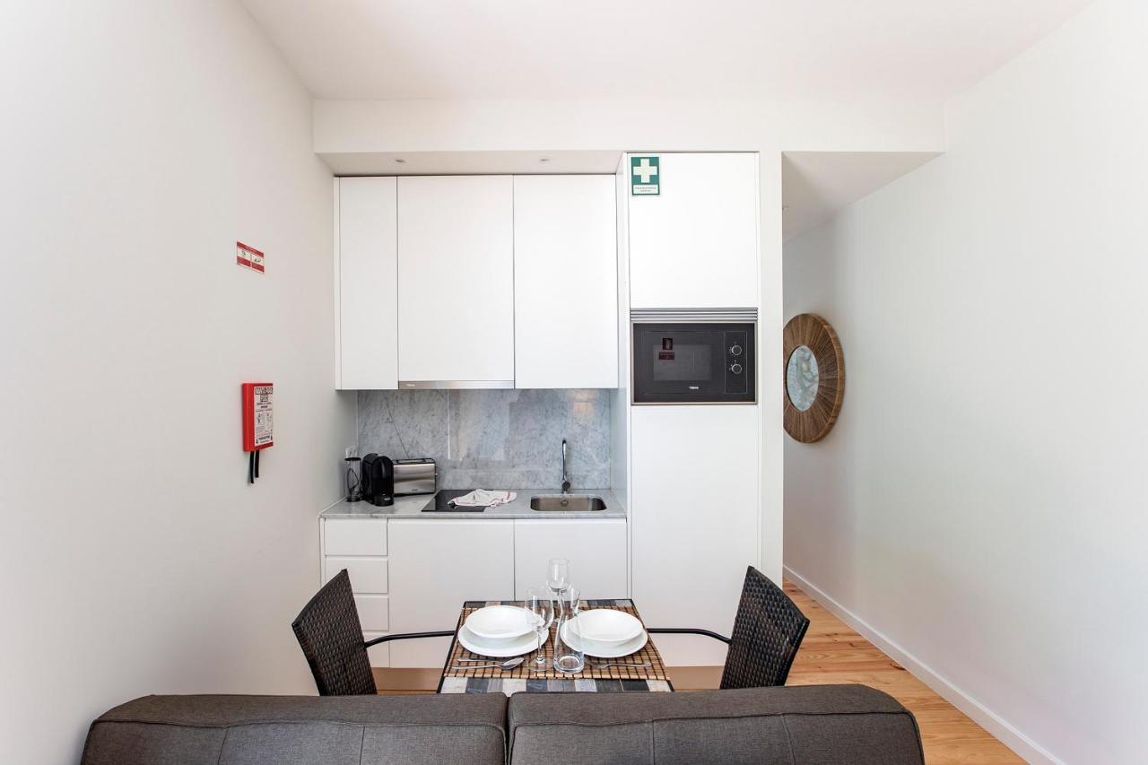 Central Studio W/ Pool, Ac & Patio By Lovelystay ปอร์โต ภายนอก รูปภาพ