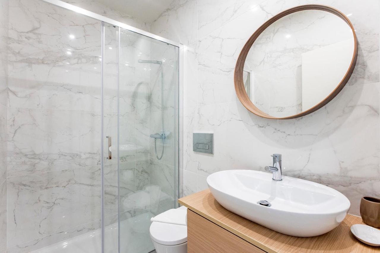 Central Studio W/ Pool, Ac & Patio By Lovelystay ปอร์โต ภายนอก รูปภาพ